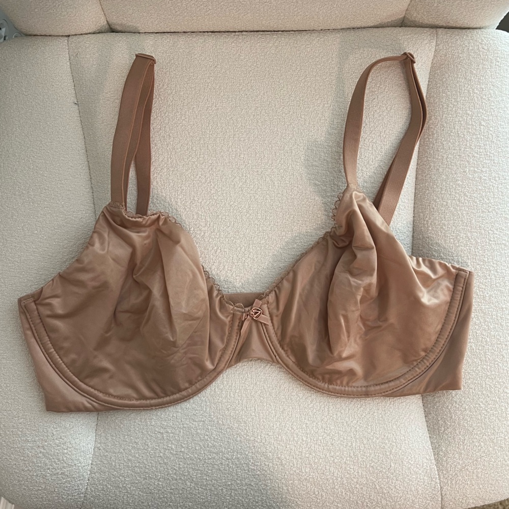 Victoria's Secret Satin Nude/Tan Underwire Bra